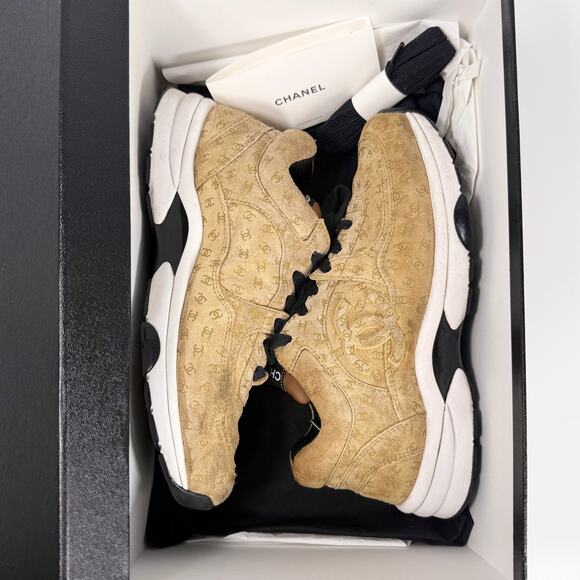 Chanel 22A Suede CC Print Sneaker - Women’s 9 - Picture 2 of 10